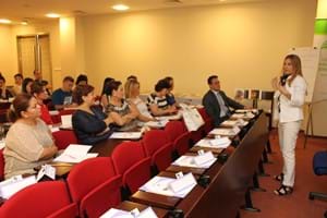 UHKİB ÜYELERİNE FARKLI KUŞAKLARLA ÇALIŞMANIN TÜYOLARI AKTARILDI