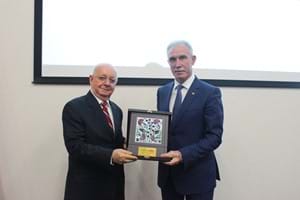 Ulyanovsk Heyeti UİB'i Ziyaret Etti